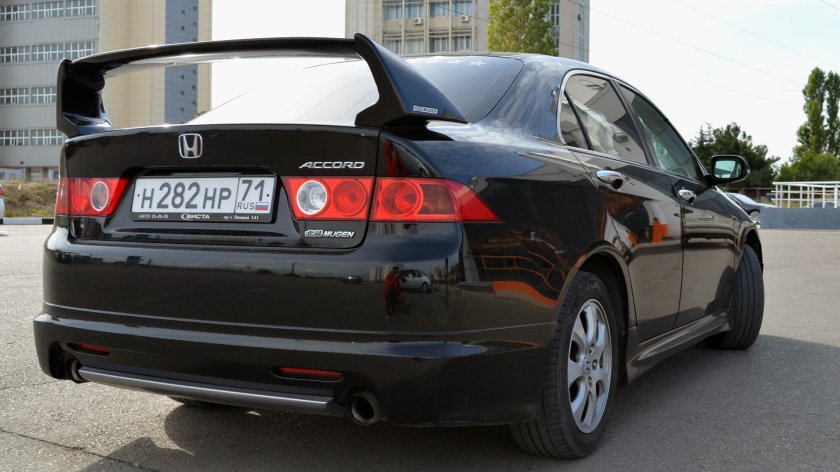 Honda Accord 7 спойлер Mugen