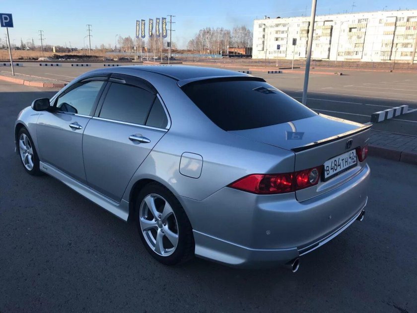 Honda Accord 7 Type s спойлер