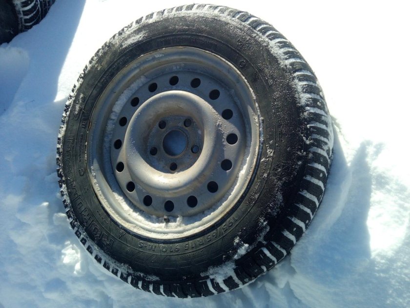 Калëса на волгу3110 зимние