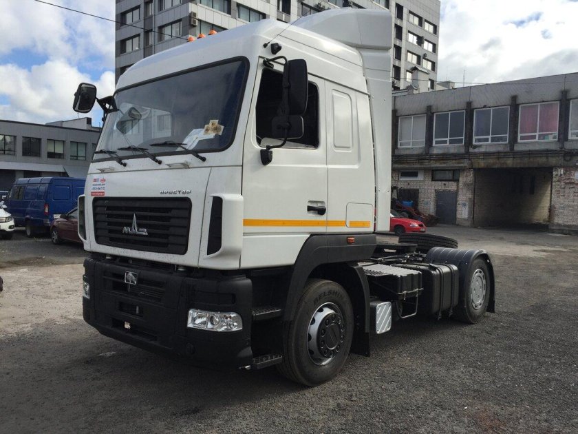 Седельный тягач МАЗ 544028