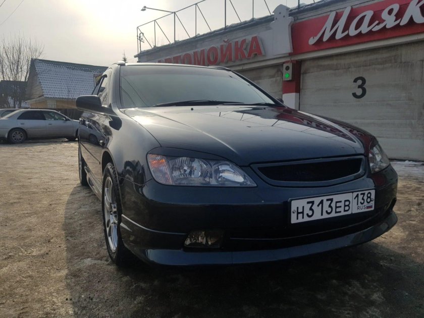 Honda Avancier 2000 2.3