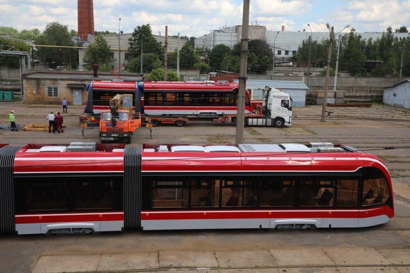 Трамвай Витязь 31400