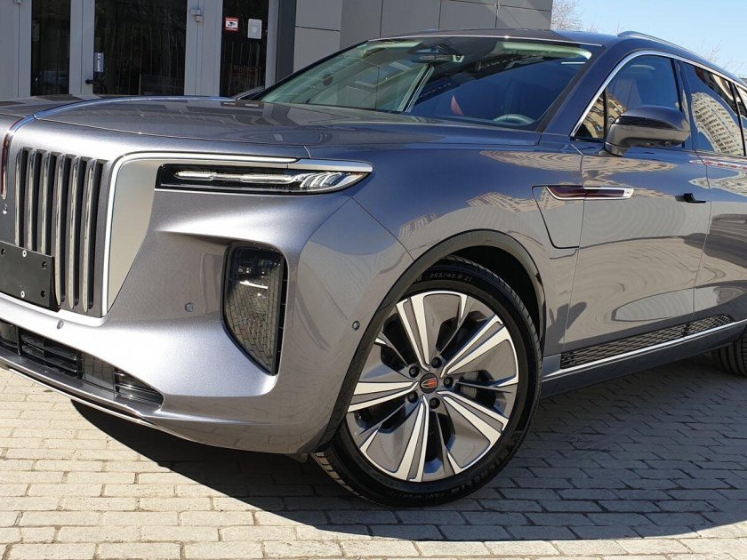 Китайский Rolls-Royce» Hongqi e-hs9