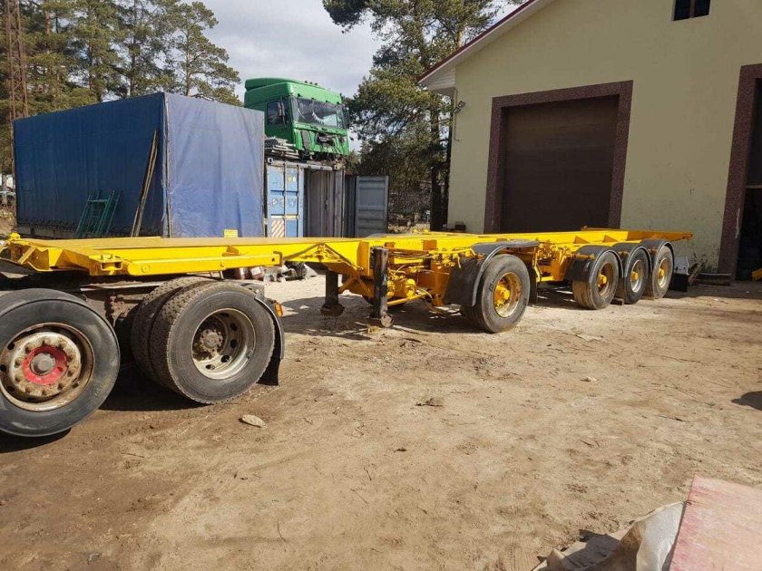 Полуприцеп контейнеровоз Goodwill