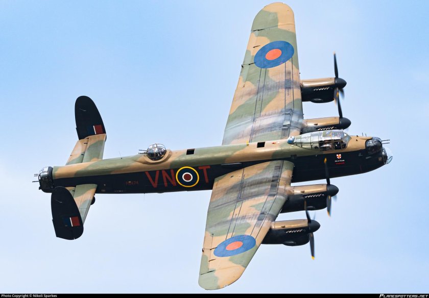 Avro Lancaster бомбардировщик