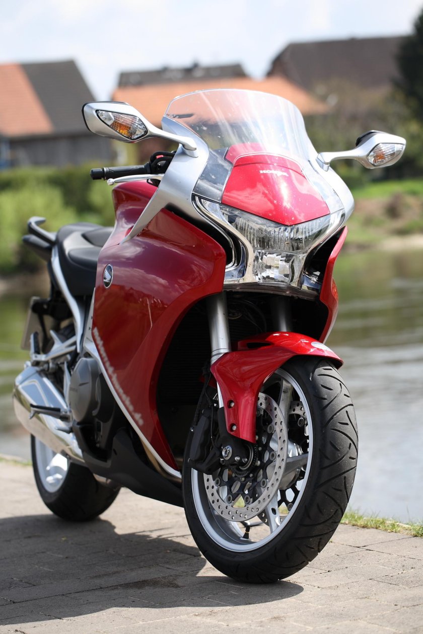 Хонда VFR 1200