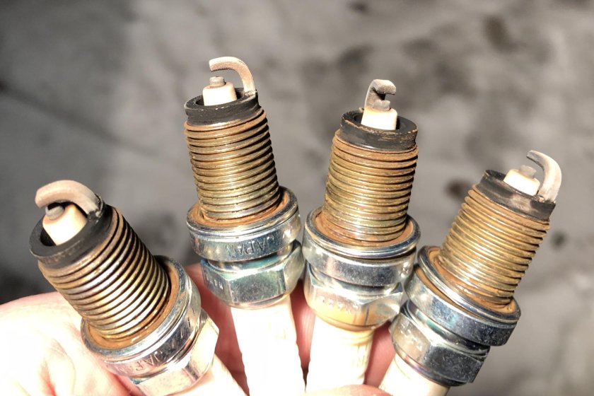 Белый нагар на свечах зажигания