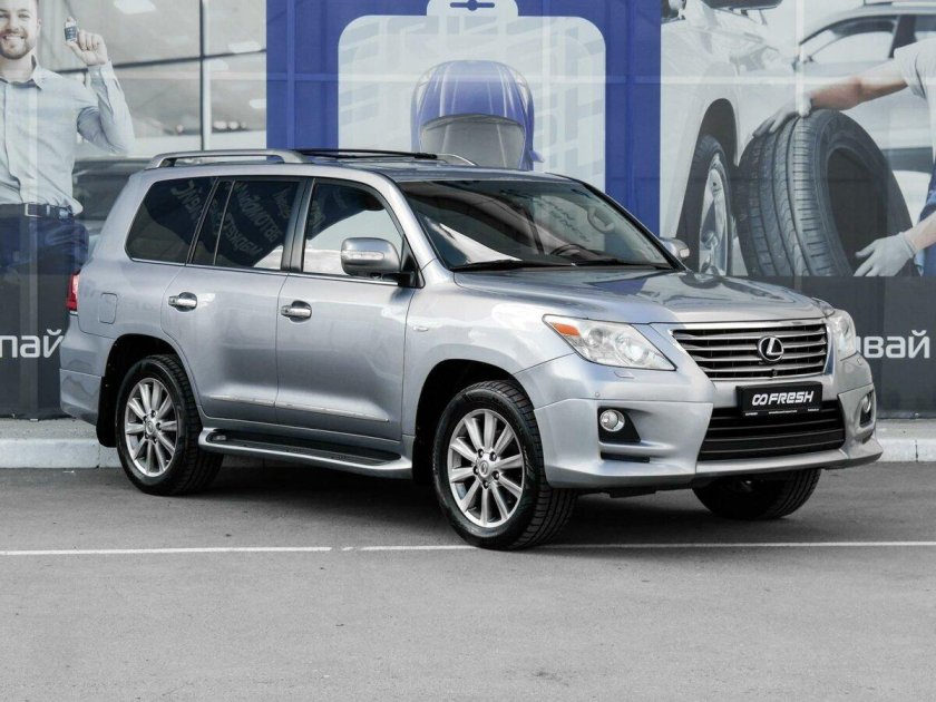 Лексусус 570 2010
