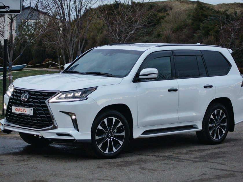 Lexus LX 570 2021