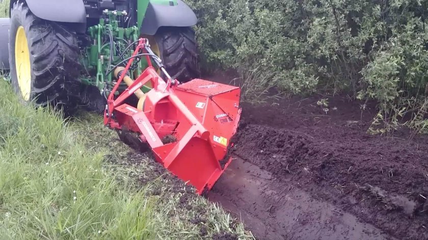 Канавокопатель ЛКН-600