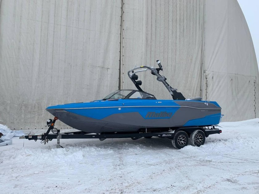 Катер Malibu 23 LSV