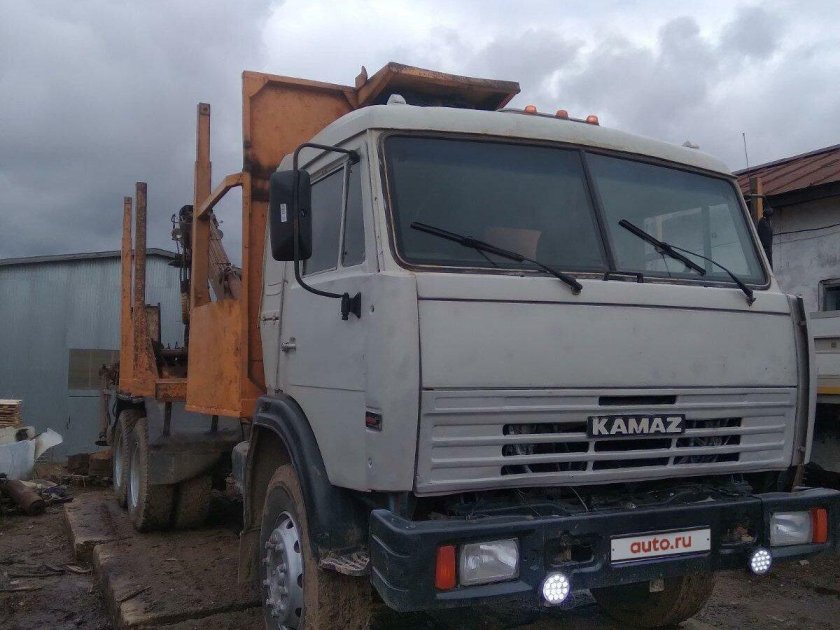 КАМАЗ серый