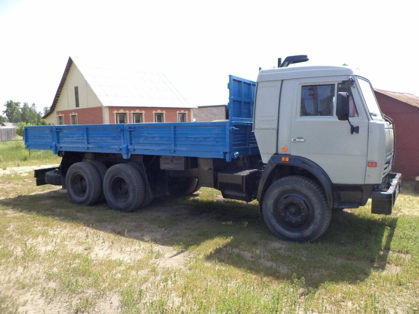 КАМАЗ 53215 самосвал