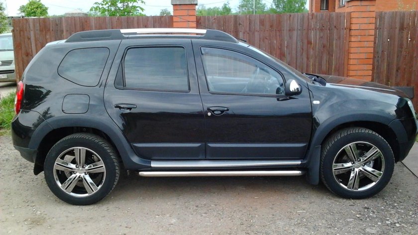 Renault Duster r18 черный