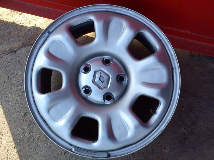 Диски на Рено Дастер r16