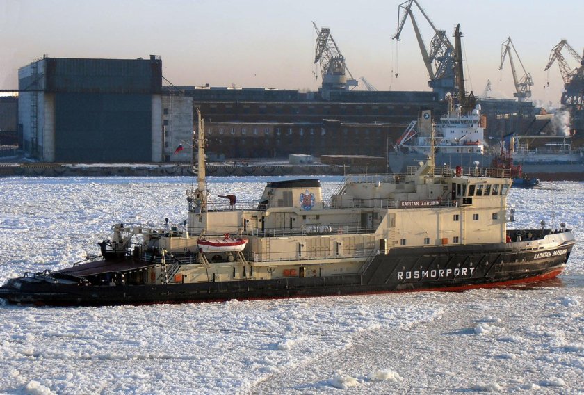 Капитан Зарубин судно