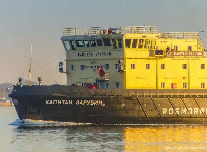 Ледокол Капитан Букаев Астрахань