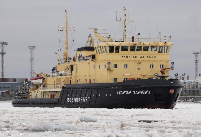 Капитан Чечкин ледокол
