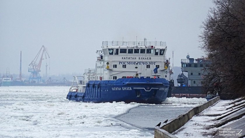 Ледокол Капитан Букаев