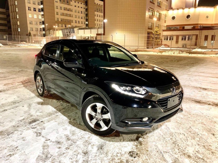 Хонда Везел гибрид 4вд