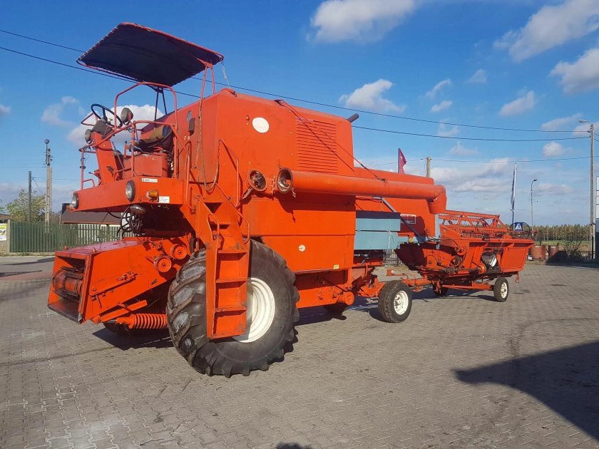 Комбайн Bizon z056