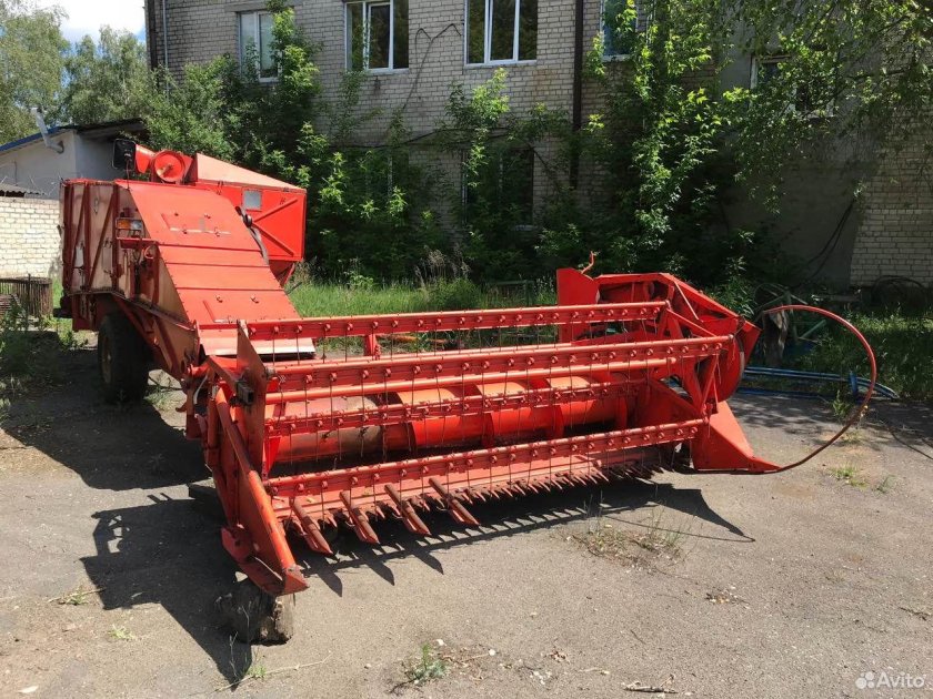 Комбайн зерновой Bizon z020