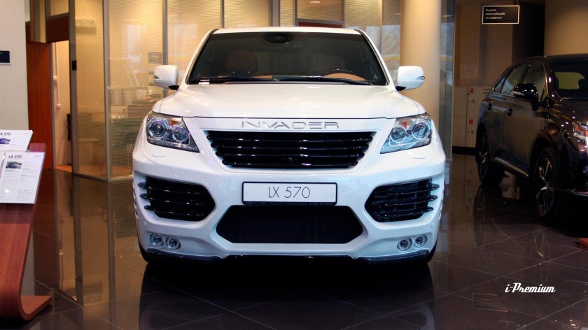 Лексус 570 в обвесе инвайдер