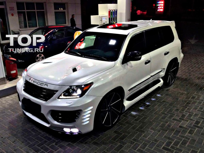 Lexus LX 570 Invader