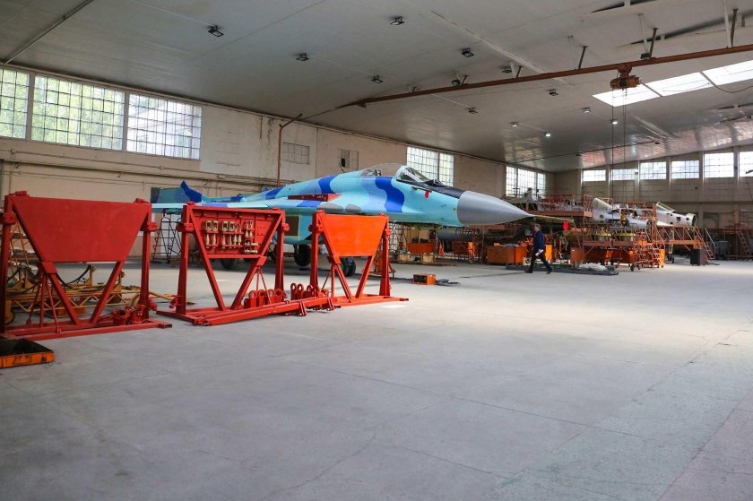 Львов авиаремонтный завод