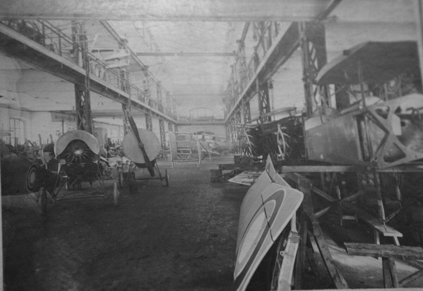 Дукс самолет