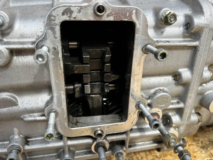 Поддон АКПП Мазератти Леванто 3.0 бензин