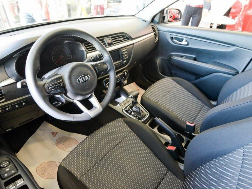 Kia Rio 4 x-line салон