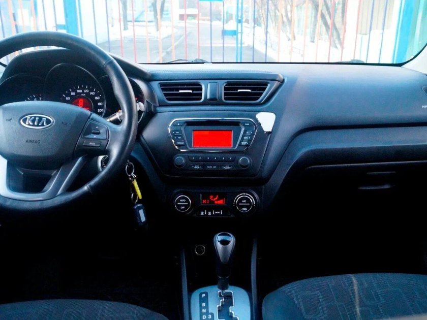 Киа Рио комфорт 1.6