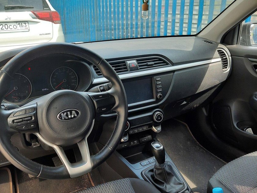 Kia Rio 4 салон