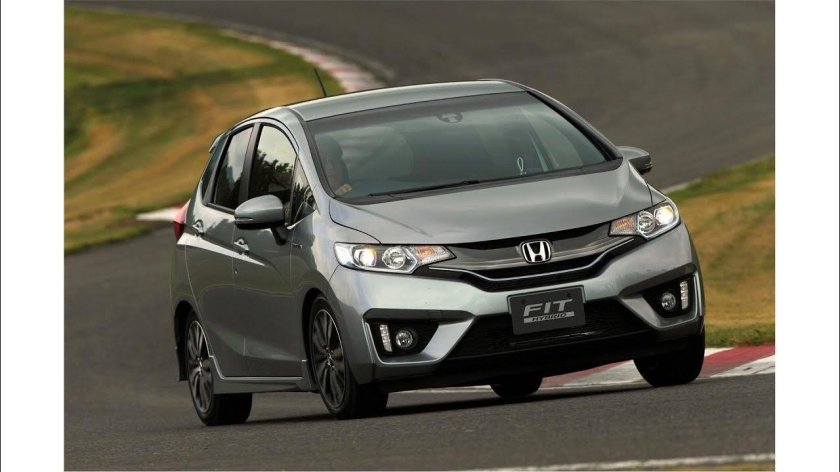Honda Fit Hybrid 2015