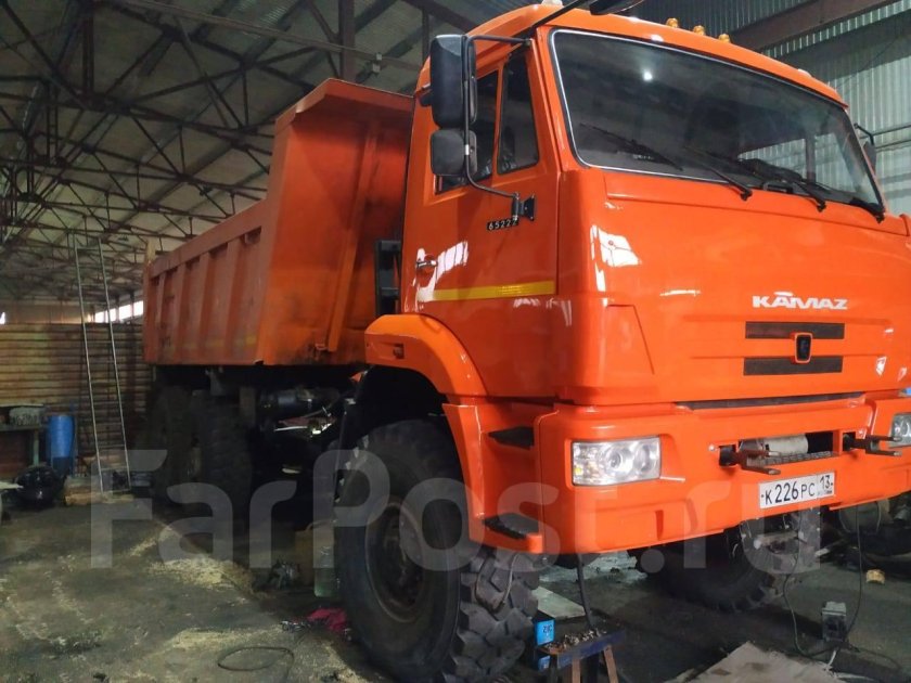 Седельный тягач КАМАЗ 65222