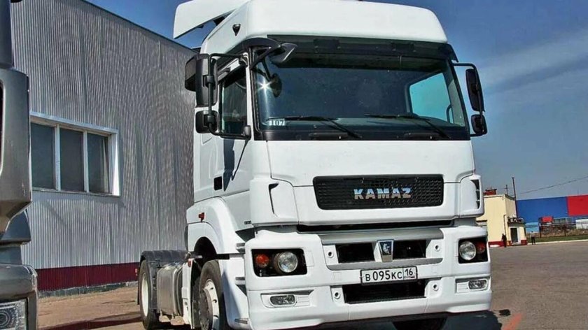 Грузовик КАМАЗ 5490