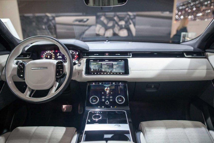Range Rover Velar 2017 салон