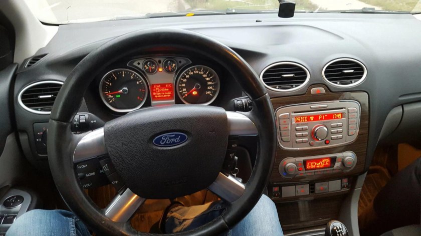 Салон Форд фокус 2 chia