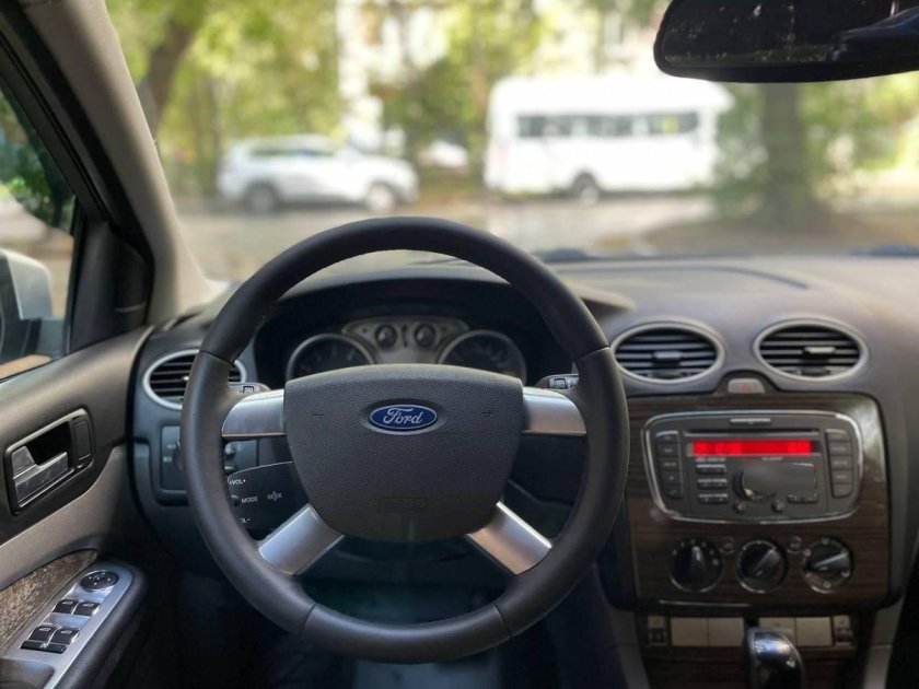 Форд фокус 2 Рестайлинг чиа серебряный