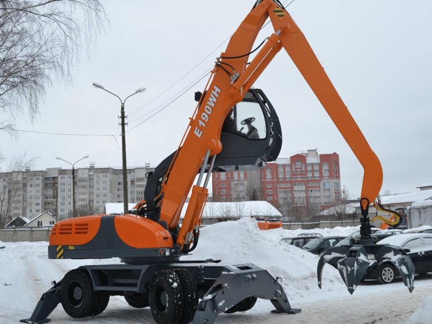 Экскаватор-перегружатель колесный UMG e230wh