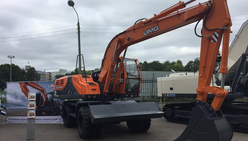 Экскаватор UMG e200w