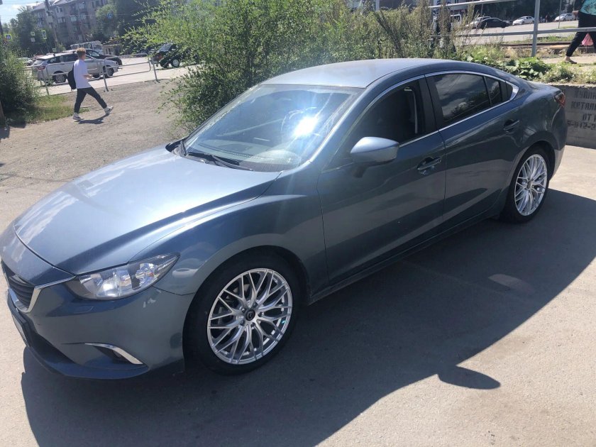 Мазда 3 и Мазда 6