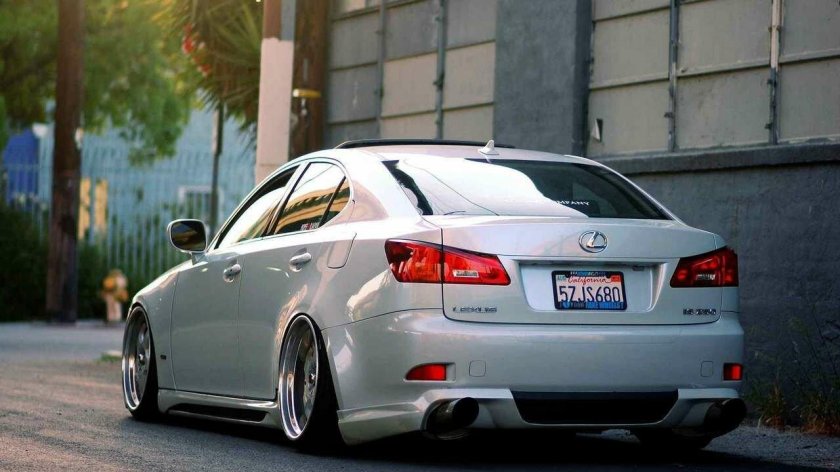 Лексус ИС 250