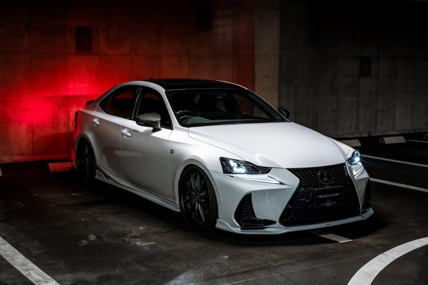 Lexus is 250 f Sport 2014