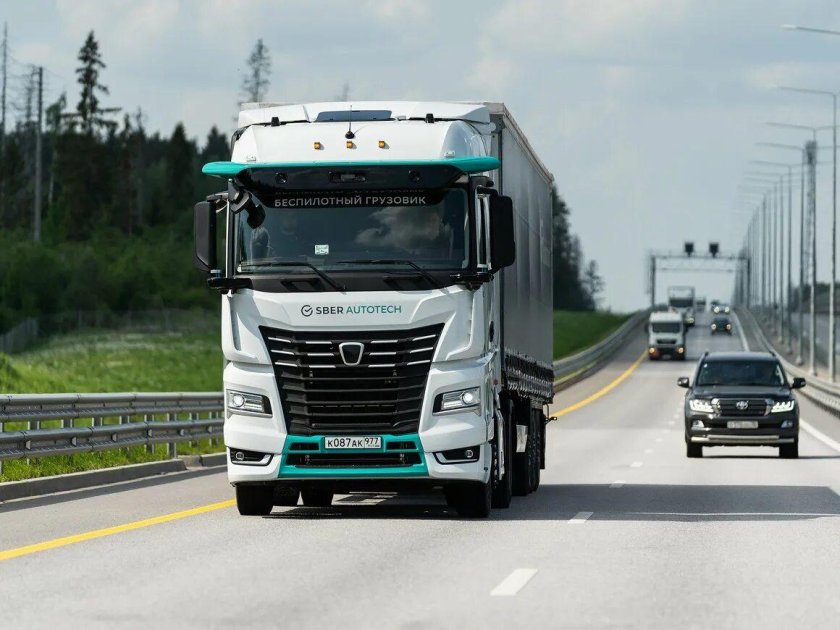 Беспилотные Грузовики м11