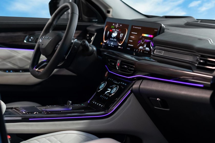 Exeed VX 2022 интерьер