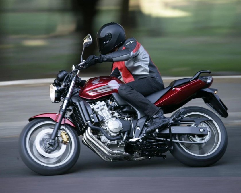 Мотоцикл Honda CBF 600