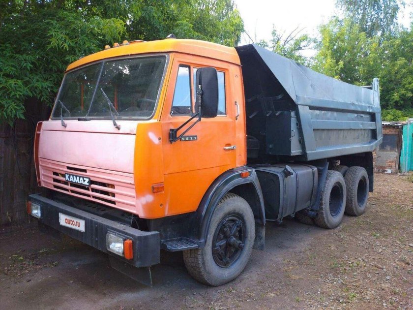 КАМАЗ 5511 самосвал оранжевый