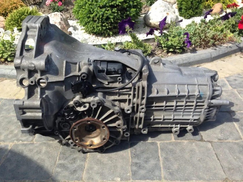 Коробка передач Ауди 100 с3 2.2